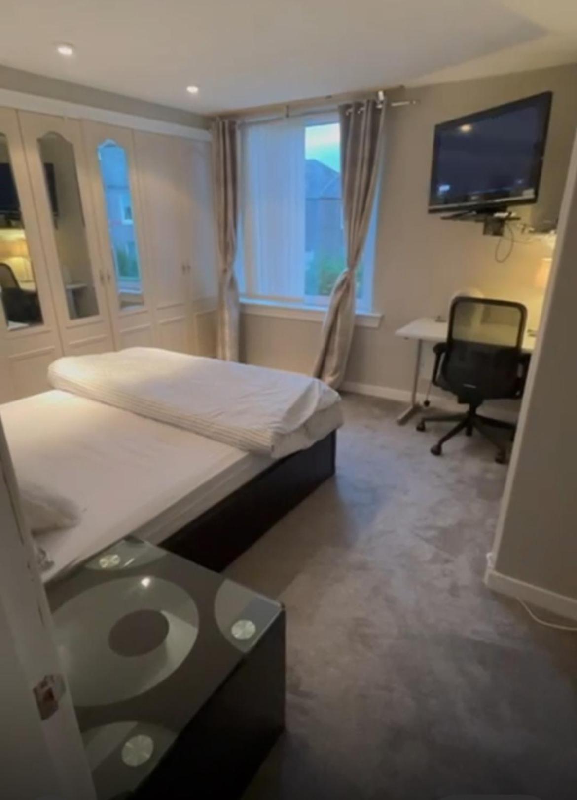 Room In A Home Édimbourg Extérieur photo